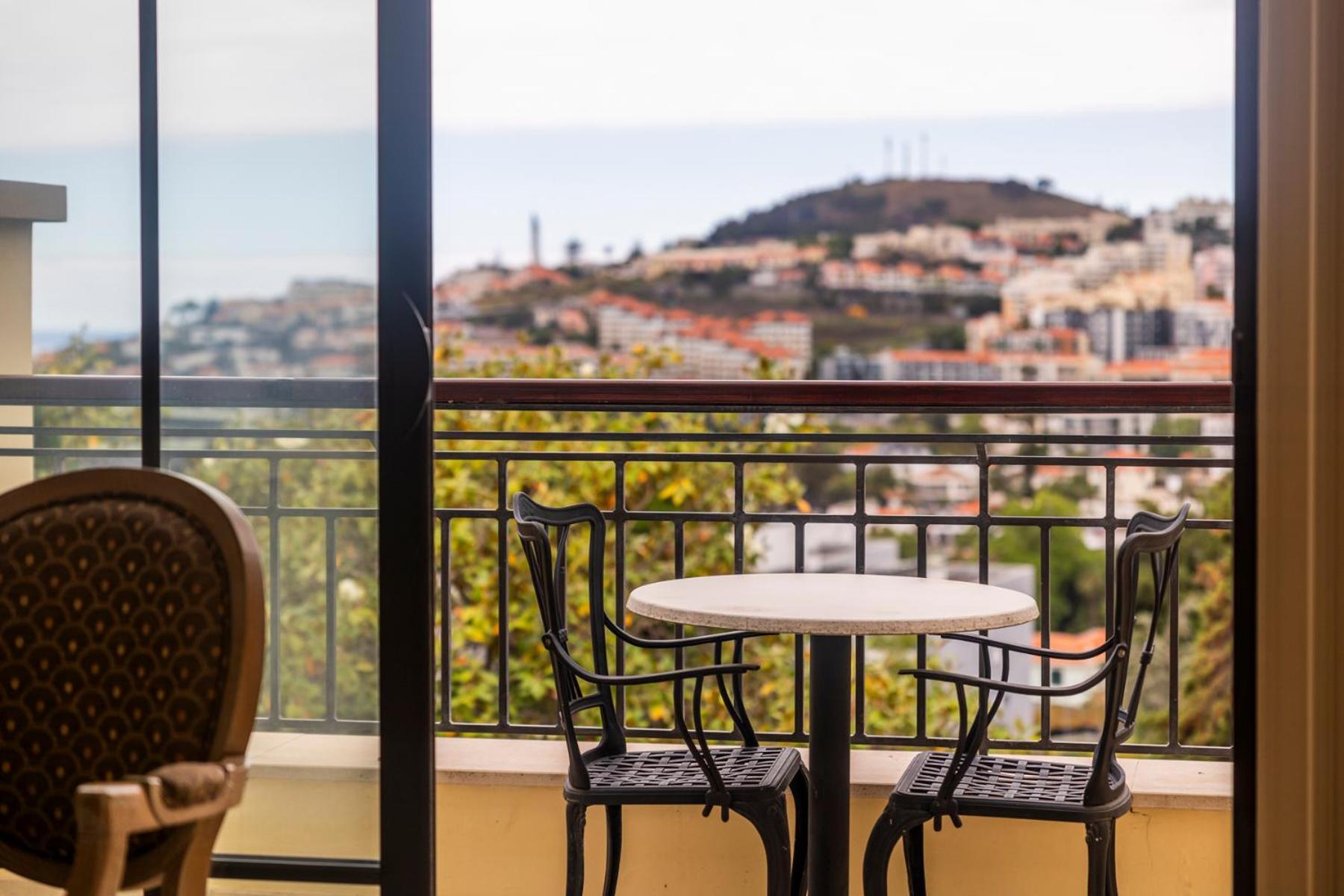Quinta Funchal Gardens - Adults Only Hotel ภายนอก รูปภาพ