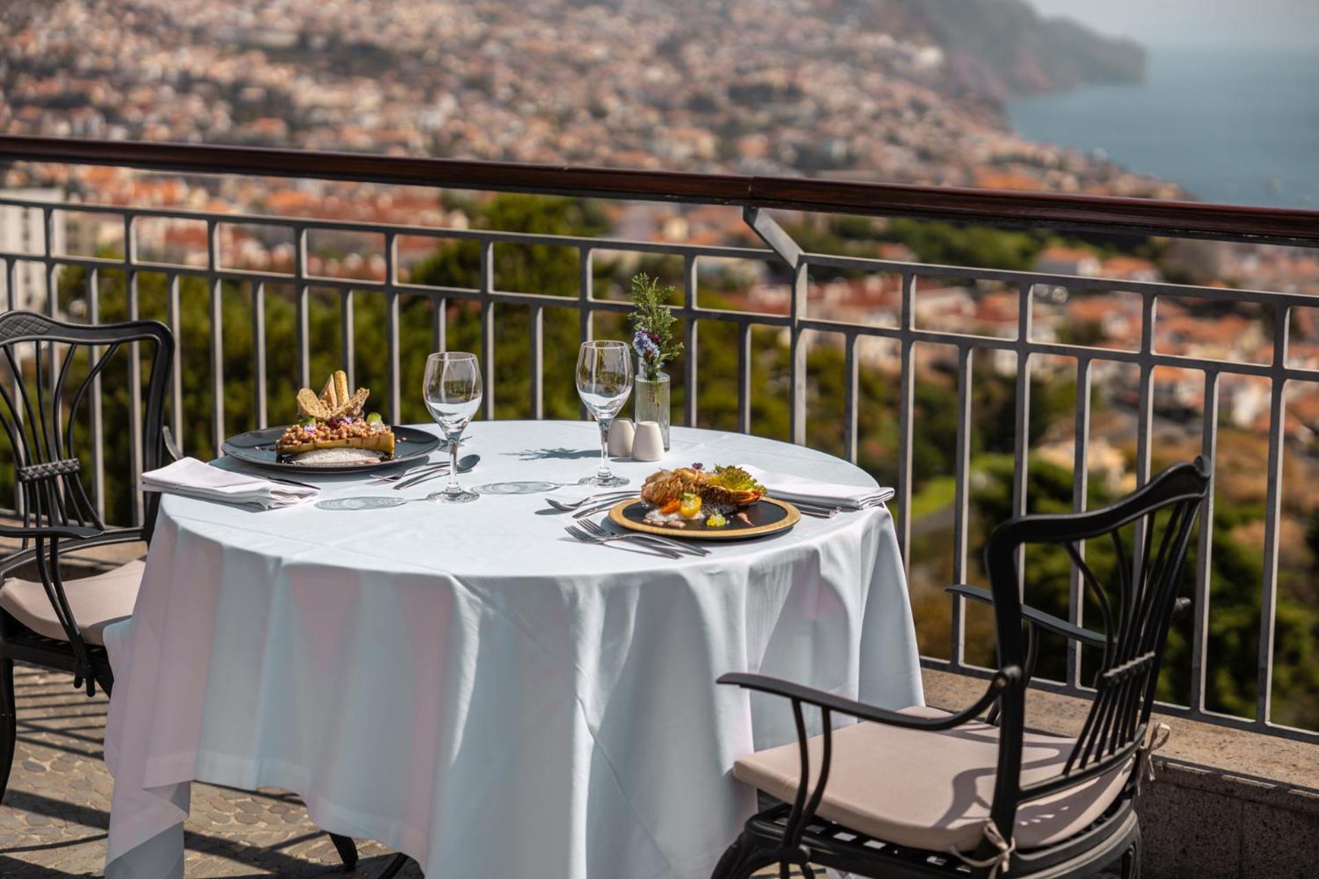 Quinta Funchal Gardens - Adults Only Hotel ภายนอก รูปภาพ